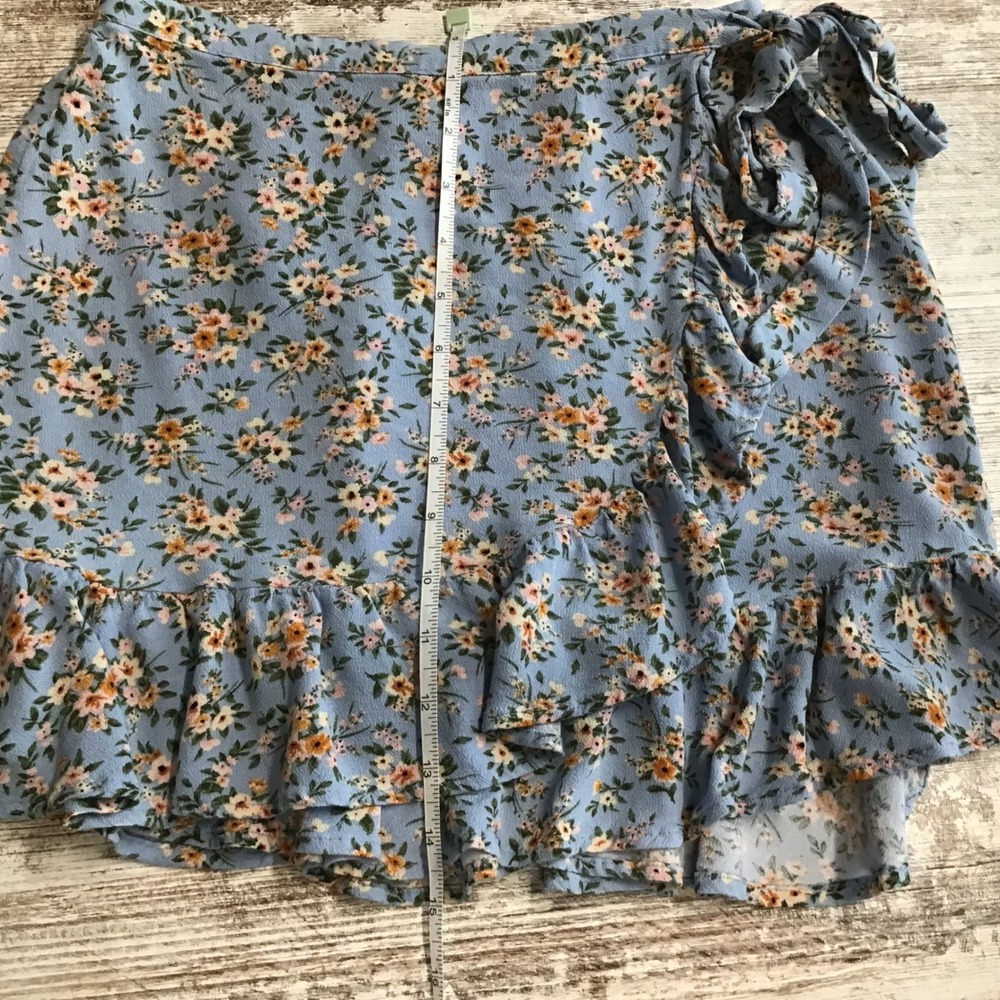 American Eagle Blue Floral Ruffle Mini Wrap Skirt Small Elastic Back Boho Summer - Picture 4 of 11